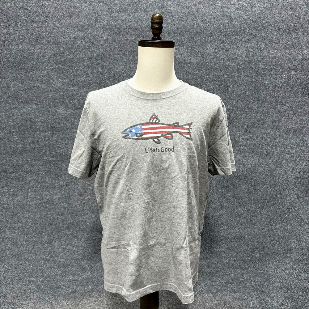 Life is Good Men’s Large Crusher Tee American Flag Fish Gray T Shirt Patriotic